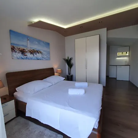 Maris Ljoljinica Apartman *