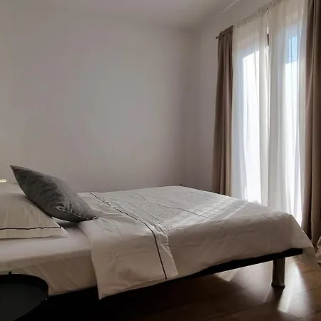Maris Ljoljinica Appartement *